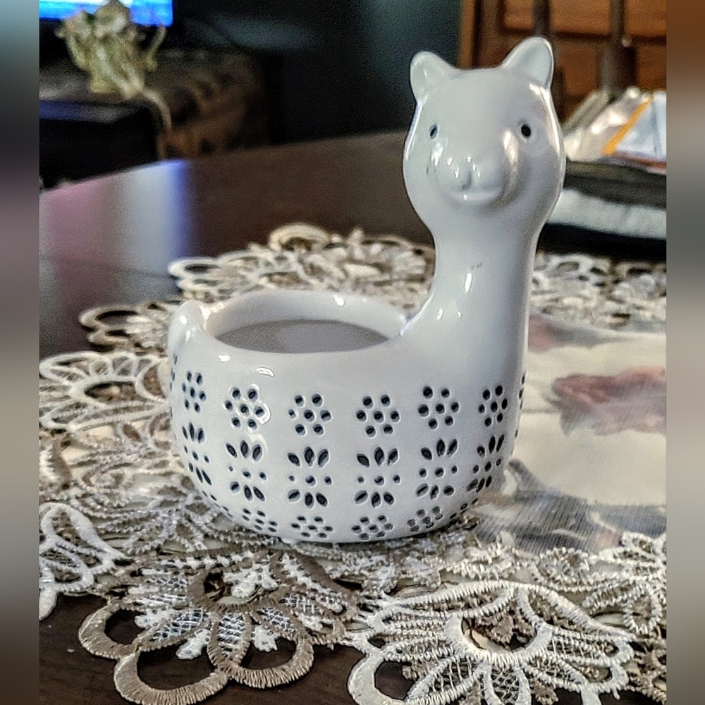 White Ceramic Llama Planter NWOT.